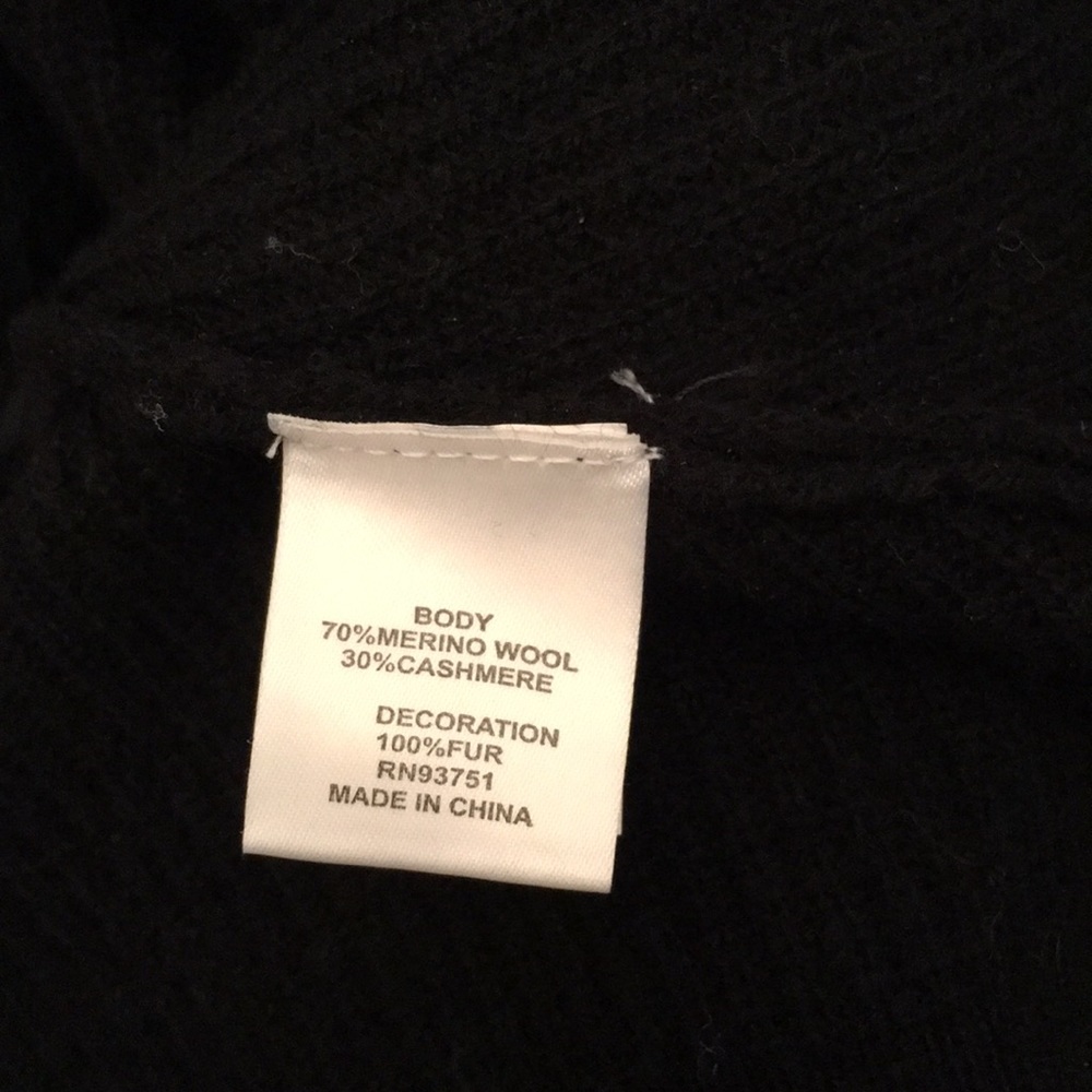 Rabbit trim cardigan by in Cashmere size medium - Picture 4 of 4